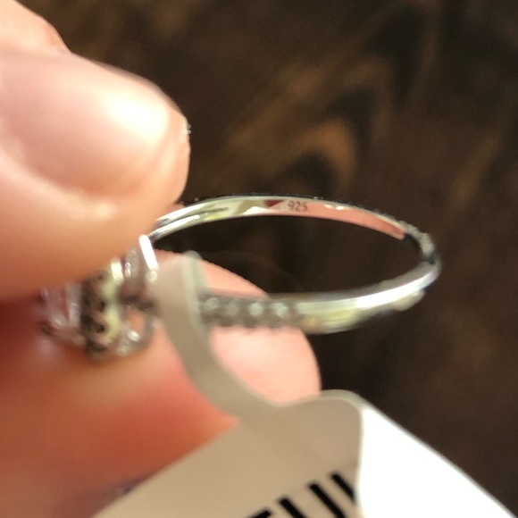 Silver Heart Ring - Picture 9 of 10